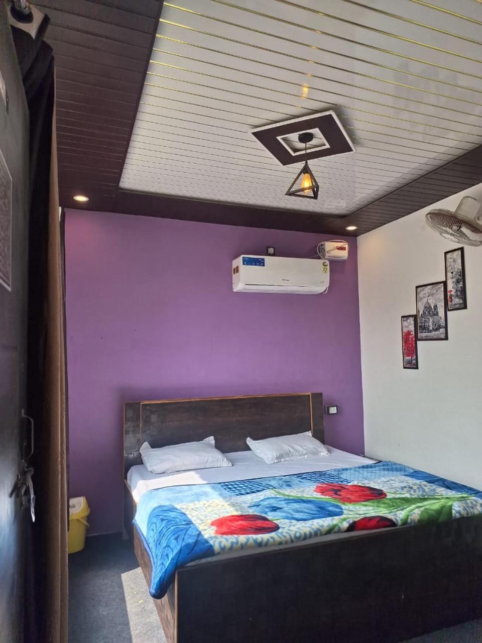 Privyrooms Горакпур Екстериор снимка